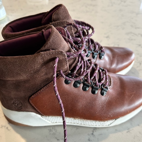 Timberland Women's Boots - Picture 1 of 4